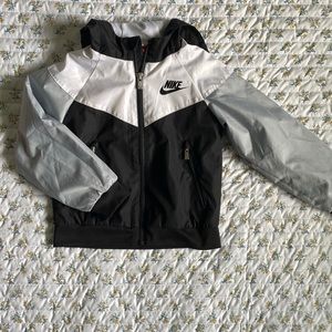 Nike 3T wind breaker